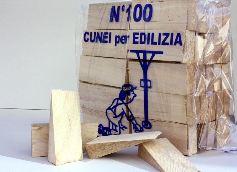 Cunei in legno per fissaggio in lavori edilizia