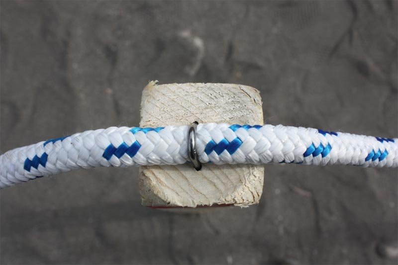 Picchetti in legno, fissaggio cordino